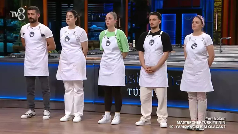 Mehmet Yalçınkaya, Danilo Zanna ve Somer Sivrioğlu’nun jüri üyeliğini yaptığı MasterChef’te yarışmacılar ana kadroya girmek için mücadele etti.