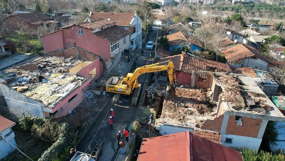 Kentsel dönüşümde yıkım standartları: Can ve mal kaybı yaşanmaması için belirlenen şartlar neler?