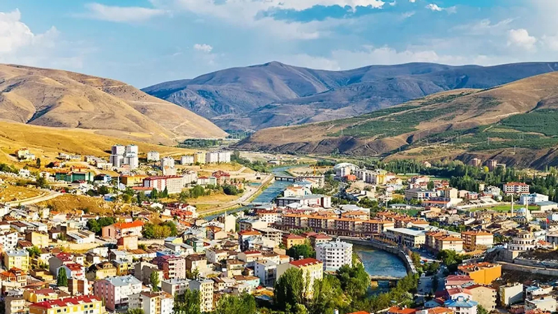3. Bayburt - Mutluluk oranı yüzde 75,91