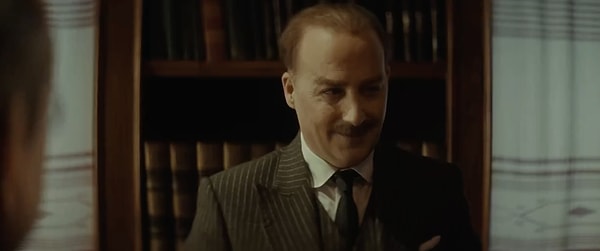 Komedyen Tolga Çevik'in Ulu Önder Mustafa Kemal Atatürk'ü canlandırdığı'100 Yıllık Armağan' filmi bugün (26 Ağustos 2024) Star TV ekranlarında yayımlanacak.