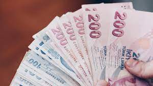 Bankalar emekli promosyon tutarlarını güncellerken en yüksek emekli promosyon tutarı merak ediliyor. Peki, hangi banka ne kadar emekli promosyonu veriyor? En fazla emekli promosyonu veren banka hangisi? İşte emekli banka promosyonu almanın şartları...