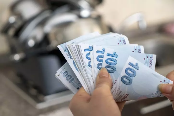 Fibabanka: T.C. Sosyal Güvenlik Kurumu (SGK) ile yapılan anlaşma doğrultusunda, emekli maaşını bankadan almak isteyen SGK emeklileri (Emekli Sandığı, SSK ve Bağ-Kur) 3 yıl süre ile emekli maaşını banka aracılığıyla almayı taahhüt etmeleri durumunda promosyon almaya hak kazanır.
