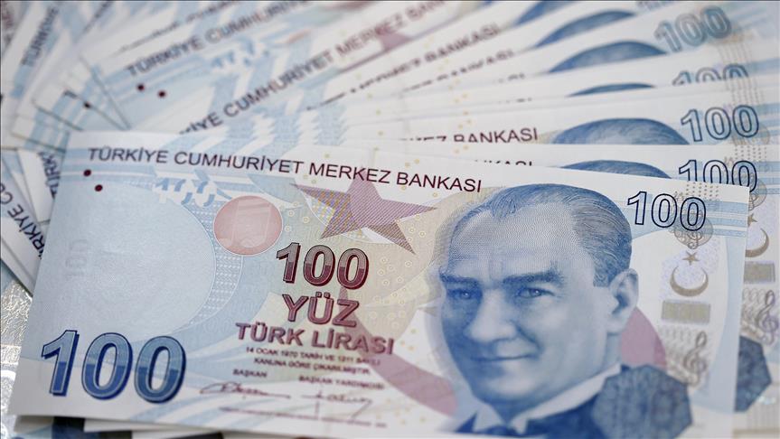 İş Bankası: Emekli maaşını İş Bankası'na taşıyan SGK emeklilerine, 3 yıl süre ile emekli maaşlarını İş Bankası aracılığıyla almayı taahhüt etmeleri ve promosyona esas emekli maaşının İş Bankası hesabına aktarılmasını takiben promosyon ödemesi yapılacaktır.  Promosyon tutarı, ödemelerine aracılık edilen tüm emekli maaşlarının 1 aya karşılık gelen tutarı (varsa haciz ve nafaka kesintisi düşülerek) üzerinden hesaplanır ve 3 yıllığına peşin olarak tabloda gösterilen oranlarda ödeme yapılır.