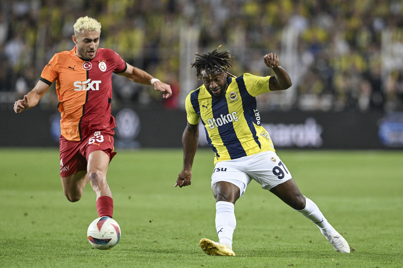 Okan Buruk tabi ki takımını başarıyla yönetti. Bu kadar oyuncu değiştirmişken, maç güvenli bir skor ile devam ederken Batshuayi'yi hiç düşünmeyişini çok yadırgadım. F.Bahçe'nin bu kadar olumsuz bir saha içi performansı göstereceğini kimse tahmin etmiyordu. Ama unutmamak lazım ki bu tip zorlu maçlarda Tadic-Dzeko ikilisiyle oynarsanız, başarılı olmanız tesadüflere kalır. Diğer oyunculara baktığımız zaman Szymanski bal yapmayan arıydı. Medyanın yüzde 95'inin olmazsa olması Fred son derece kötü oynadı. Eğer Maximin kişisel dribblinglerle sahne almasa F.Bahçe'nin karşı kaleyi zorlaması da hiç mümkün olmazdı. (Ömer Üründül | Sabah)