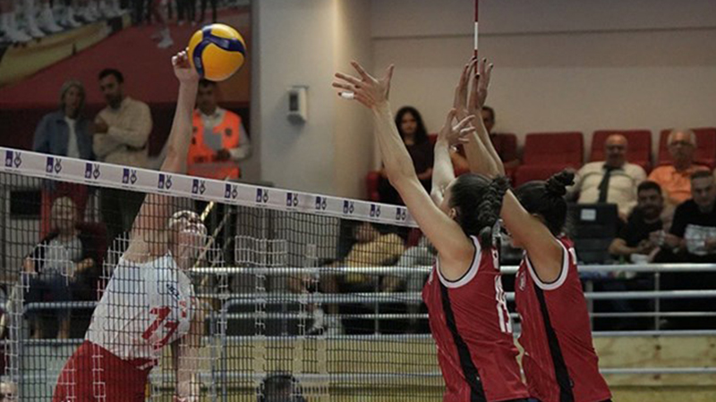 Beşiktaş, Kupa Voley'de çeyrek finale yükseldi