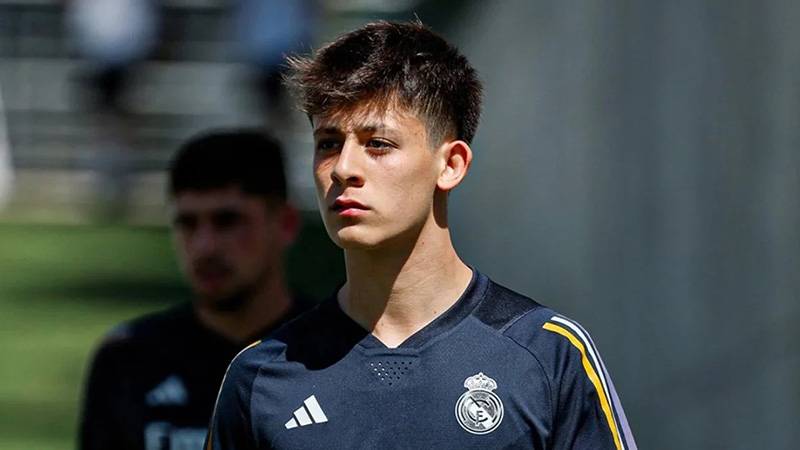 Arda Güler'den paylaşım: Hala aynı çocuk