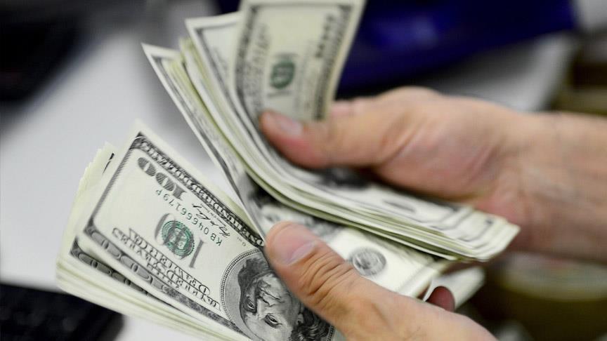Morgan Stanley ekonomistleri ocak ayından itibaren art arda 250 baz puanlık faiz indirimleri öngörürken, TCMB’nin politika faizini mart ayına kadar yüzde 42,5'e ve haziran ayına kadar da yüzde 35'e çekeceğini tahmin etti. 