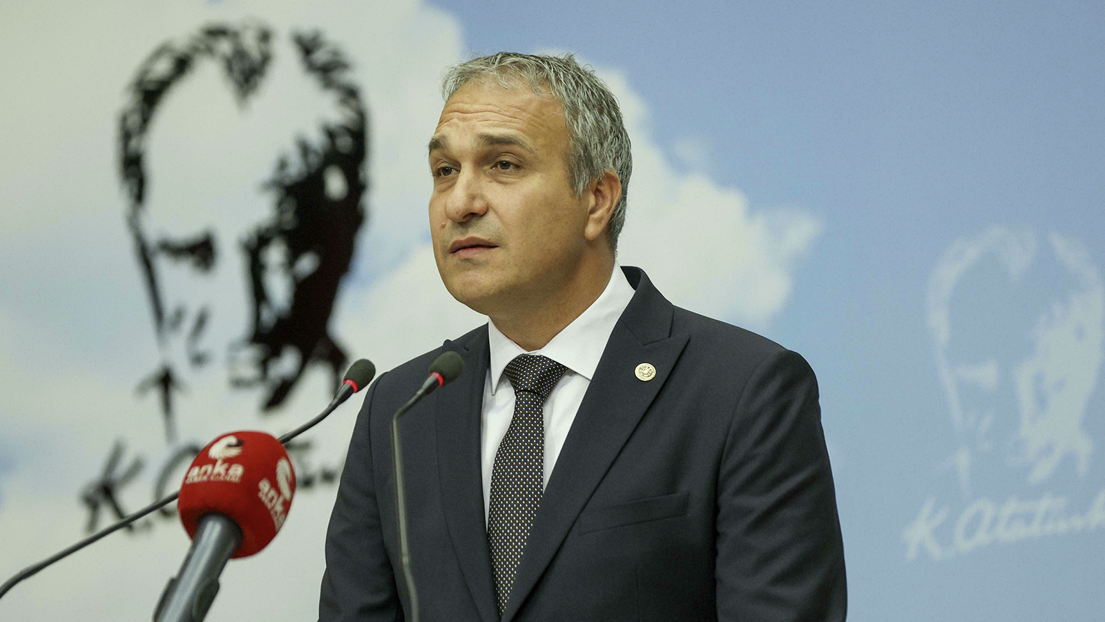 CHP'li Özçağdaş'tan Bakan Tekin'e: Cumhuriyetimizin kurucu değerlerine dil uzatan tüm MEB personelleri hakkında gerekli idari, hukuki süreci derhal başlatın