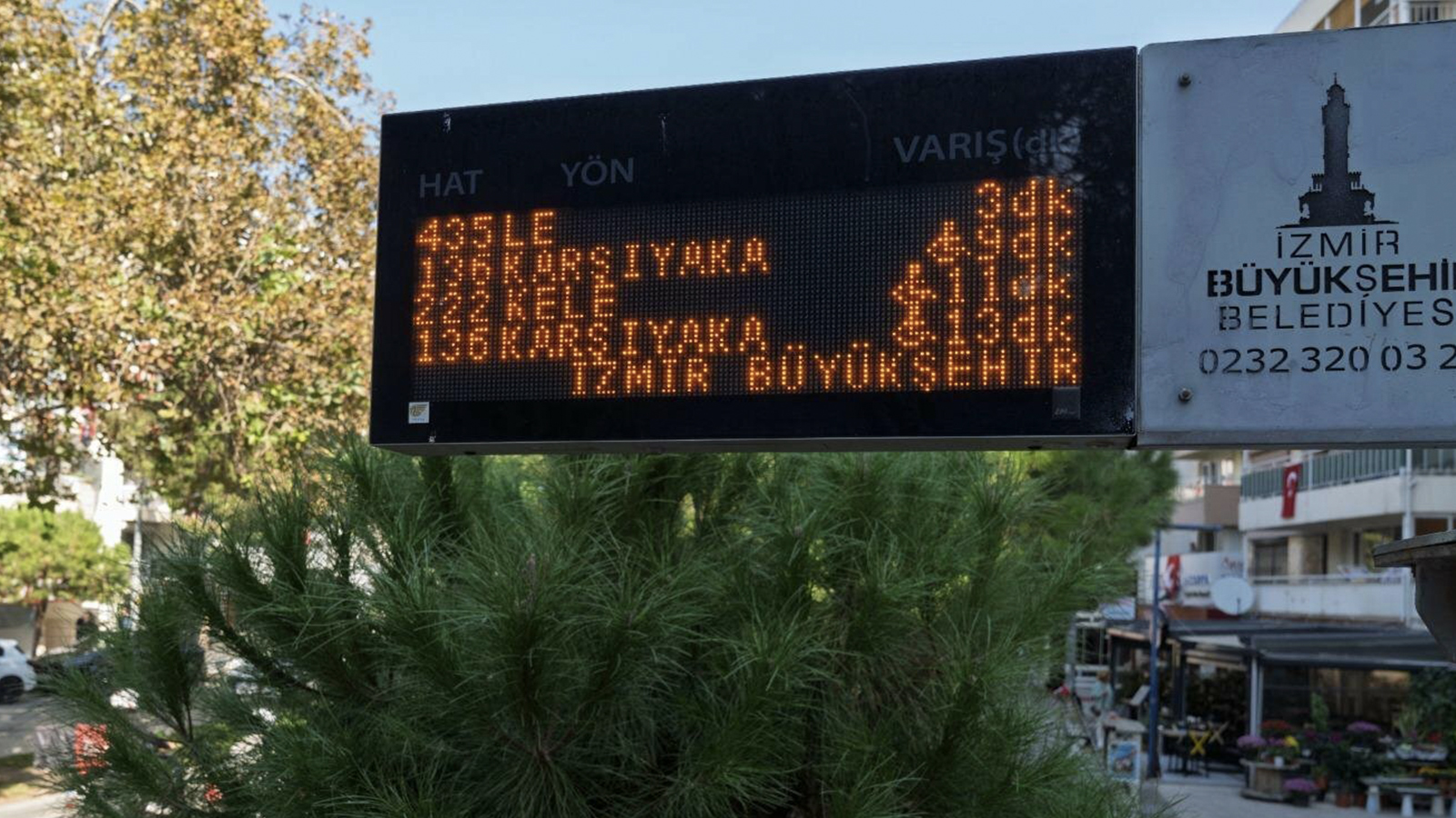 İzmir’de akıllı durak devri başladı