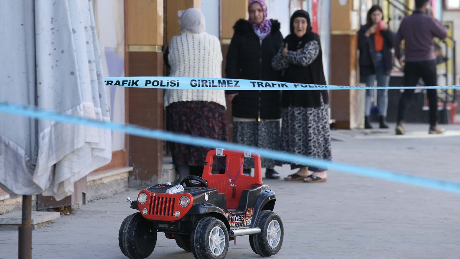 Kars'ta, "maganda kurşunu" isabet eden çocuk yaşamını yitirdi