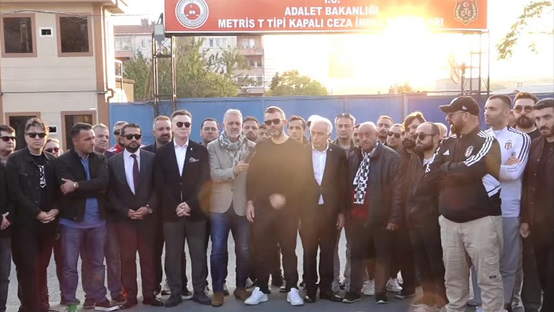 Derbi sonrası muhabire yumruk atmıştı: Beşiktaş'tan tutuklanan Sezgin Gülnar'a destek