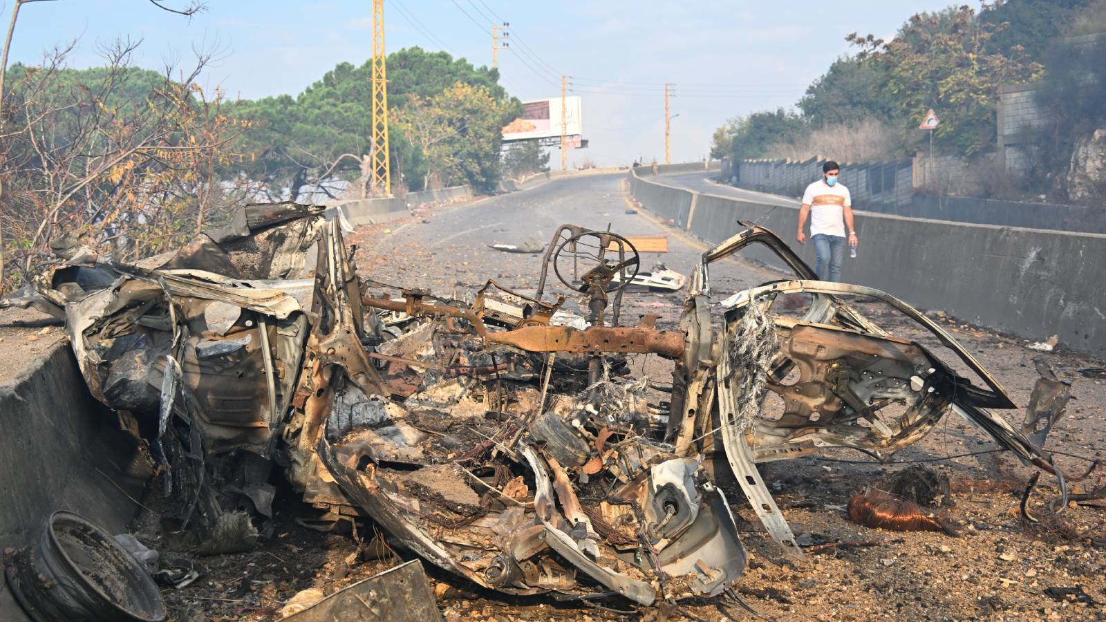 İsrail'in Lübnan'a saldırılarında 27 kişi yaşamını yitirdi