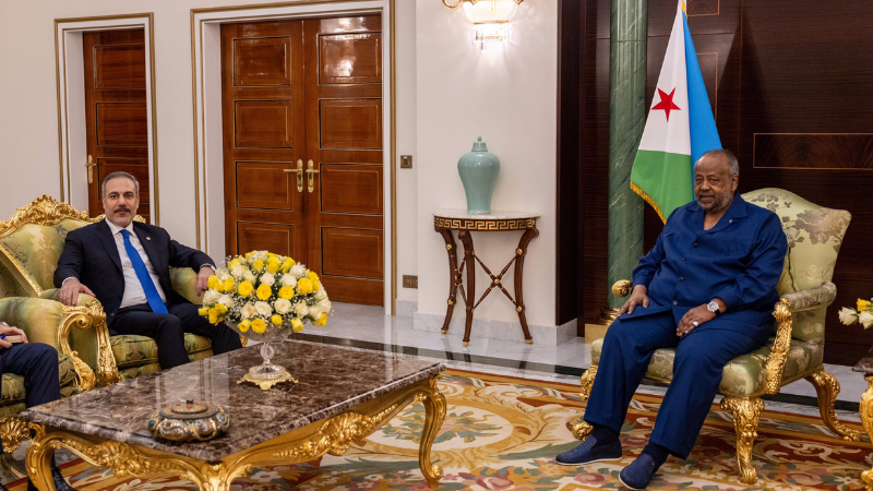 Dışişleri Bakanı Fidan, Cibuti Cumhurbaşkanı Guelleh tarafından kabul edildi