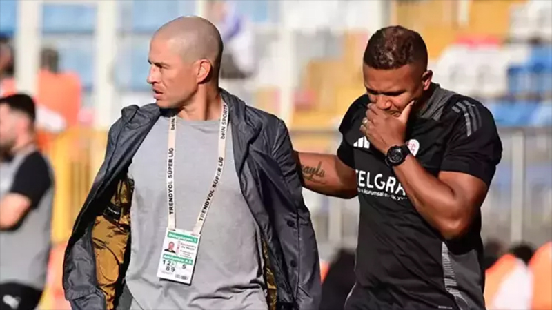 Antalyaspor'da Alex de Souza istifa edecek mi? Yardımcısı Mehmet Aurelio açıkladı