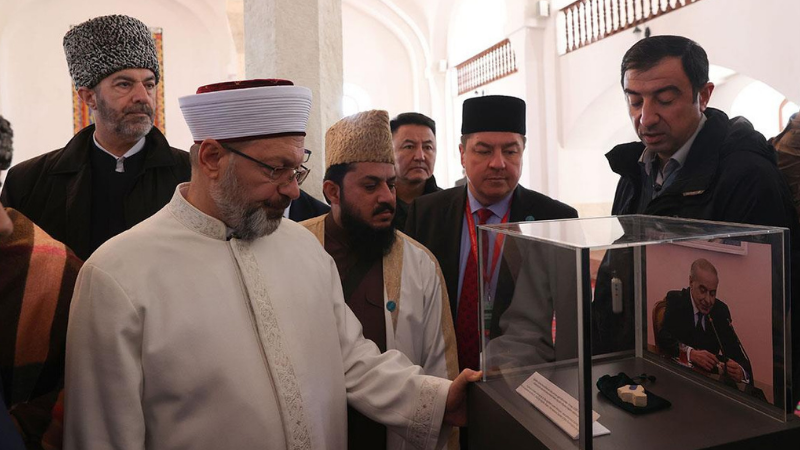 Diyanet İşleri Başkanı Erbaş: Elinde silah olmayan herkes masumdur