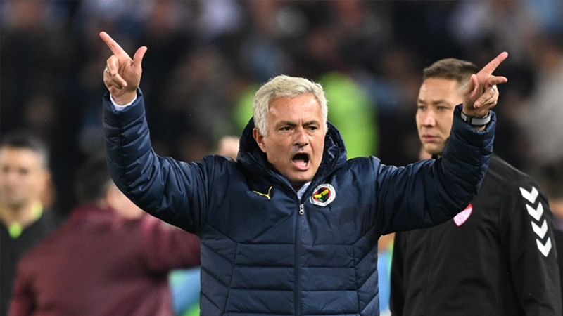 Mourinho'dan VAR tepkisi: Maça büyük etki etti