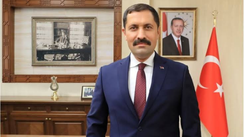 Hatay Valisi'nden kendisini eleştiren İmamoğlu'na cevap: Deprem turisti, herkes işine baksın
