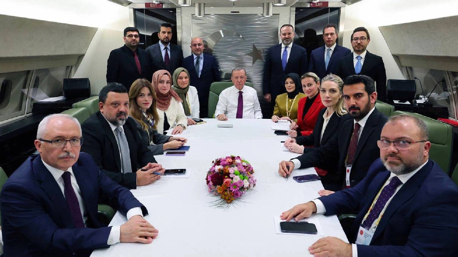 Uçaktaki gazeteci 'düzeltme' istedi: Erdoğan’ın Bahçeli sözleri nerede?