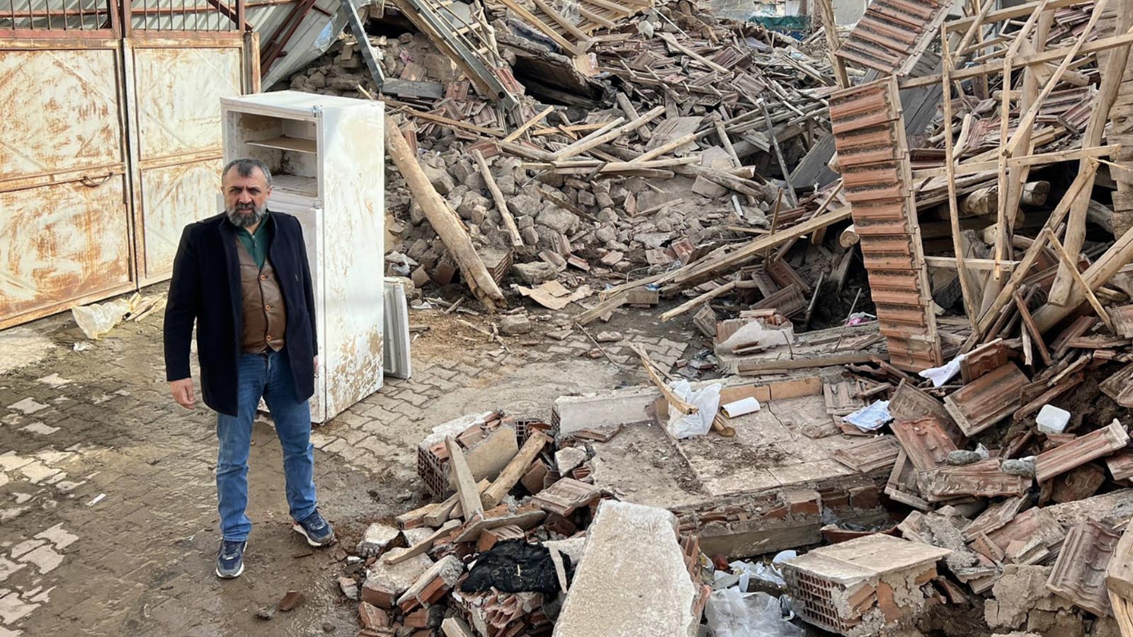 Malatya'da depremde ağır hasar alan ve yıkılacak olan ağıl ve ahırlar için yeniden hasar tespit çalışması yapılacak