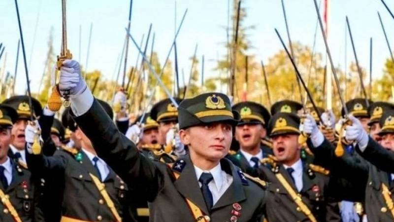 Teğmenlerin avukatı: 'Kılıçlı' fotoğraf MSÜ rektörü Erhan Afyoncu’nun talimatıyla çekildi