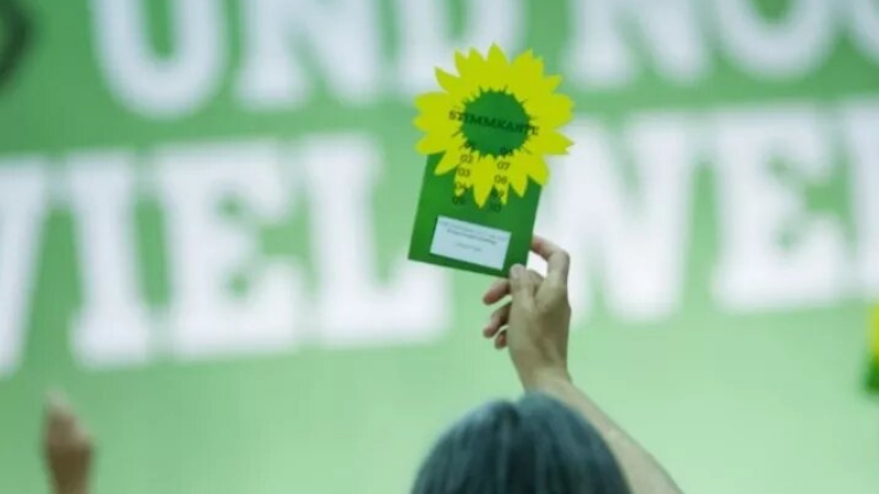 Almanya'da Yeşiller Partisi'nde yeni eş genel başkanlar seçildi
