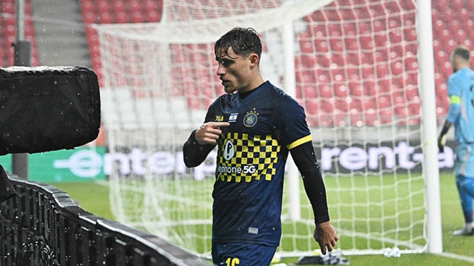Maccabi Tel Aviv'li futbolcudan tepki çeken asker selamı