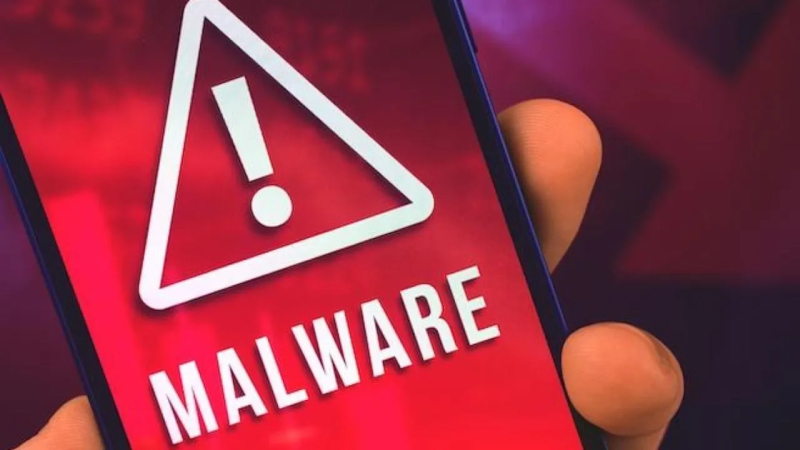 McAfee'ye göre kullanıcılar ayrıca indirdikleri uygulamalara hangi izinlerin verileceğini dikkatle incelemeli ve bunları sınırlandırmalı, cihazlarını düzenli olarak güncellemeli ve hassas bilgileri paylaşma konusunda dikkatli olmalı. Kullanıcılar ayrıca sahte olduğundan şüphelendikleri uygulamaları bildirebilir ve siber suç mağduru olmaları durumunda yerel yetkililerle iletişime geçebilirler.