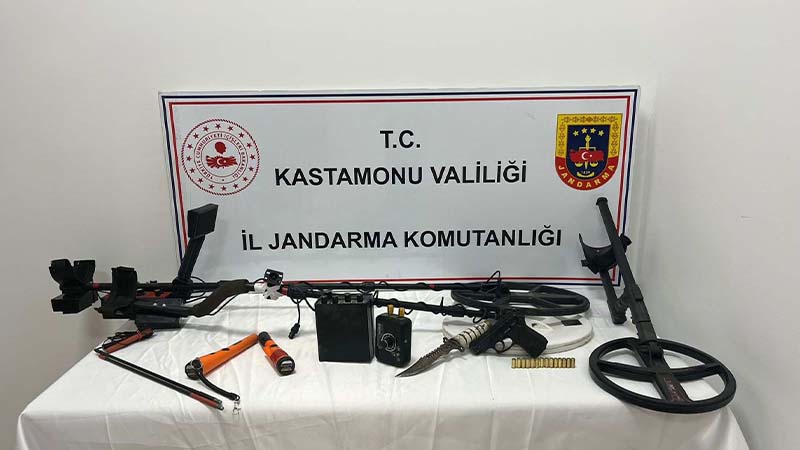 Kastamonu'da kaçak kazı yapan 4 şüpheli yakalandı