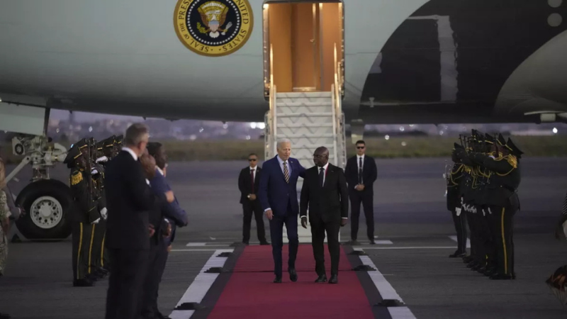 ABD Başkanı Biden, daha önce ertelenen ziyareti kapsamında Angola'ya gitti