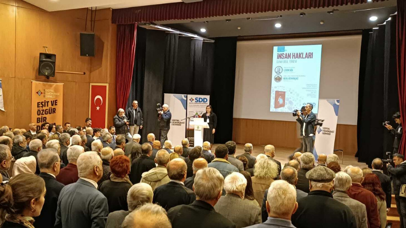 "Roboski: Uluderenin Gözyaşları" kitabının yazarı Levent Gök'e İnsan Hakları Ödülü: Bu ödül iktidara verilmiş bir kırmızı karttır