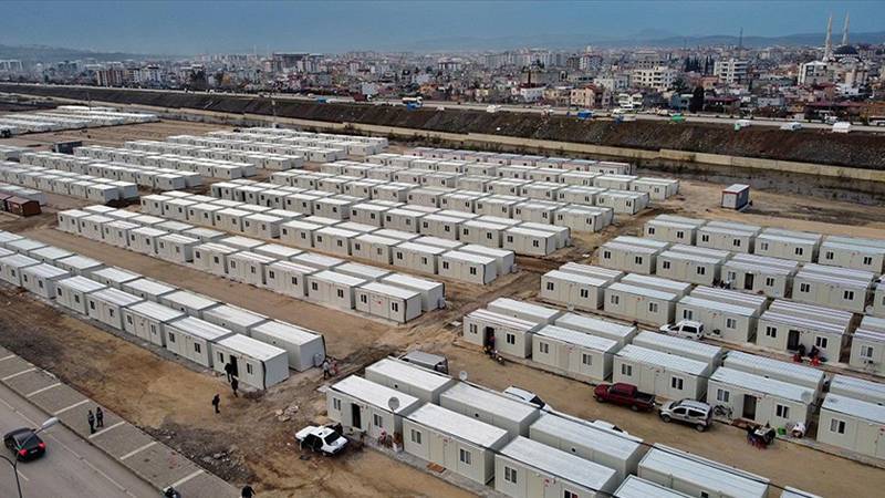 Depremzedeler 2 yıldır konteynerlerde kalıyor: "Geçinemiyoruz, yardım alamıyoruz"