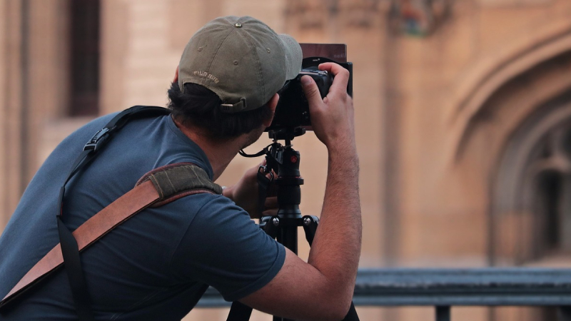 İngiltere merkezli haber ajansı Reuters, 2024 yılının en iyi fotoğraflarını seçti. Kareler, 1 milyon 600 bin fotoğraf arasından seçildi. İşte politika sahnesinden olimpiyatlara, doğal afetlerden savaşlara kadar geniş bir seçkiyi kaplayan yılın en iyi fotoğrafları...