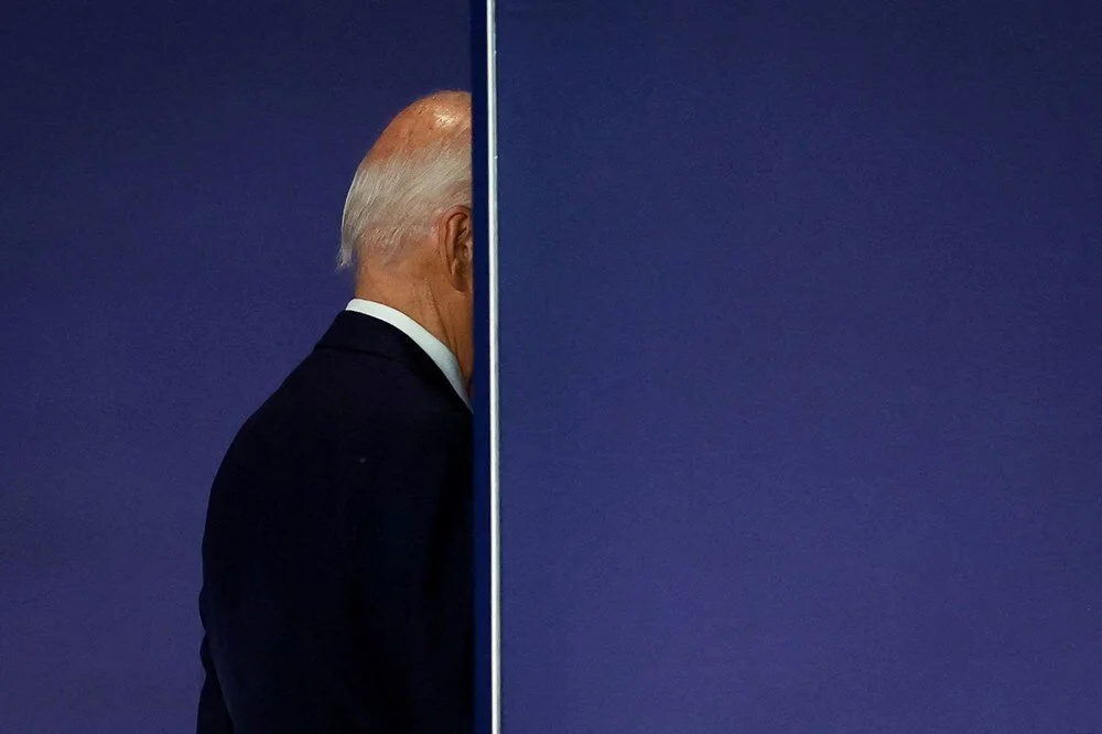 ABD Başkanı Joe Biden, NATO'nun 75. yıldönümü zirvesi sırasında Washington'da düzenlediği basın toplantısının ardından ayrılırken. | 11 Temmuz 2024, Yves Herman