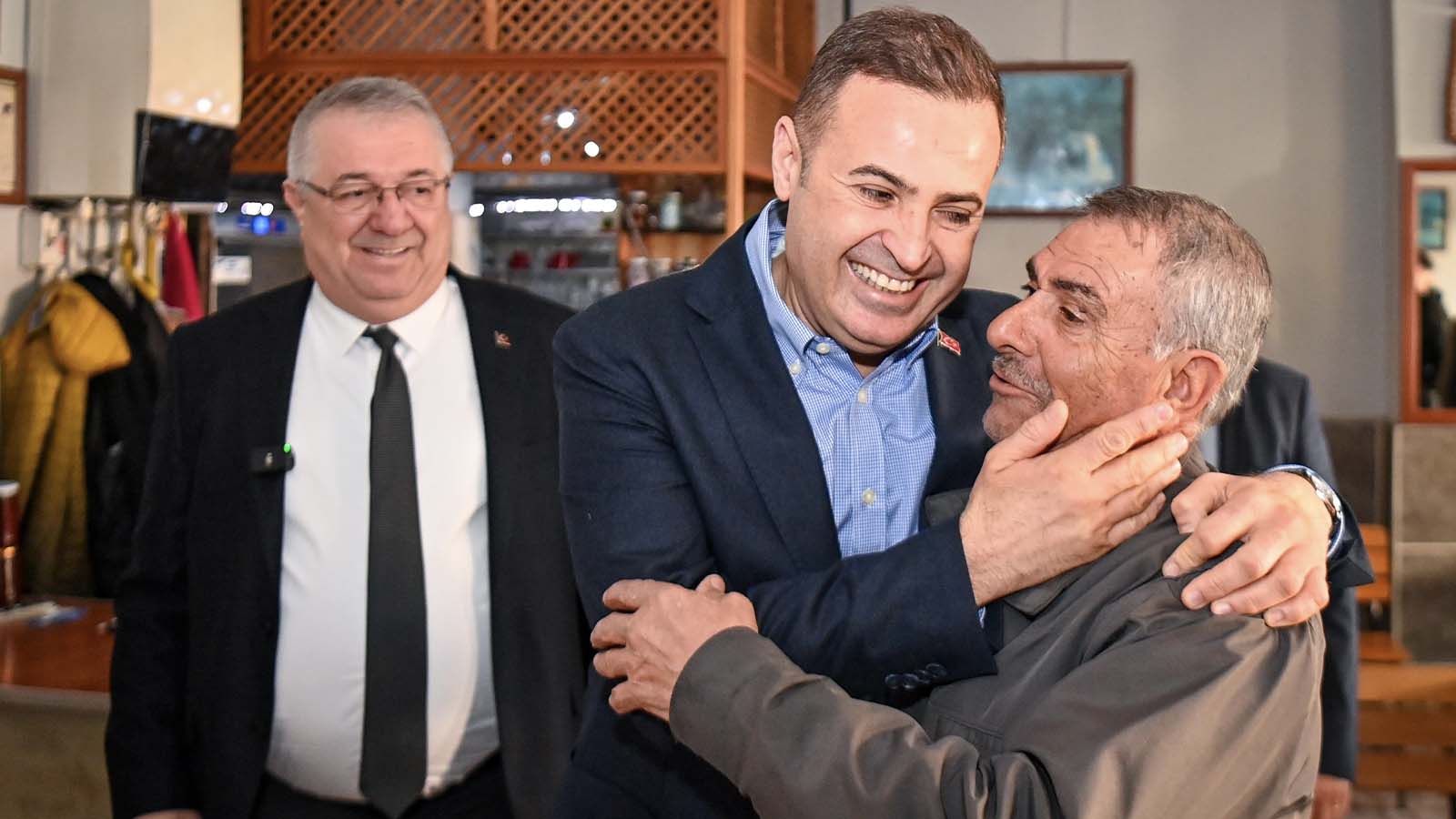 Balıkesir Büyükşehir Belediye Başkanı Akın’dan Edremit’e ziyaret: Körfezde arıtma sorununu mutlaka çözeceğiz