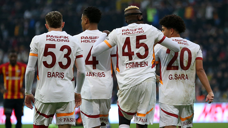 Galatasaray, Kayseri’de gol oldu yağdı; zirvede puan farkını 8'e çıkardı
