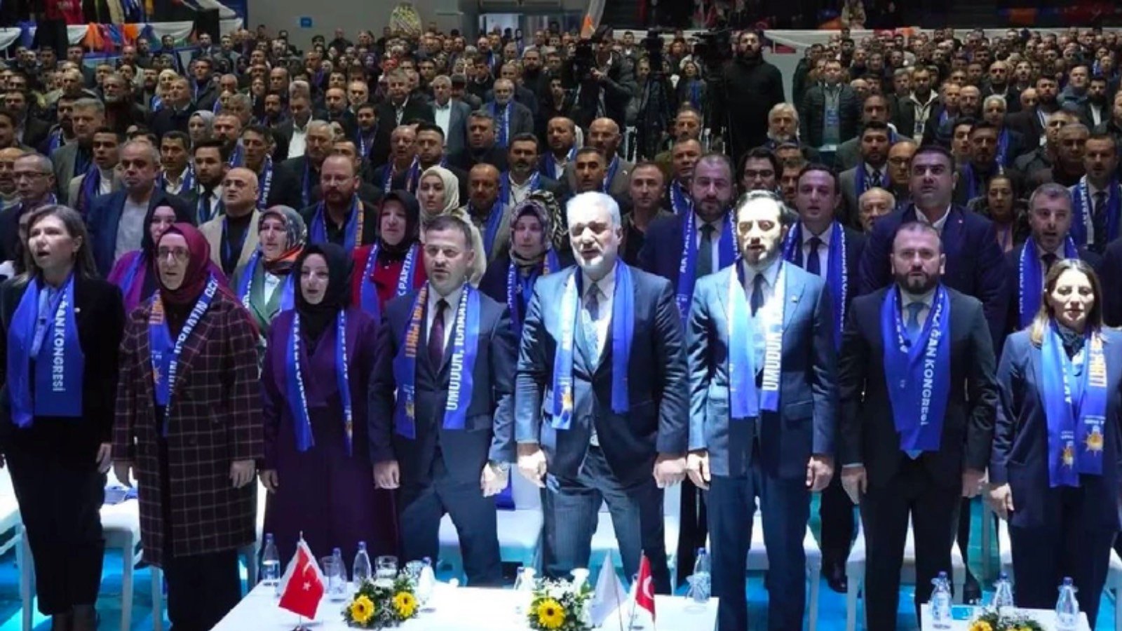 AKP’den İstanbul’da kongre maratonu