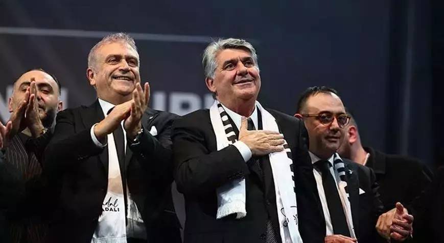 Beşiktaş yöneticisi Hakan Dalbatan'dan camiaya mesaj: Ne yapacağımızı çok iyi biliyoruz; buraya hizmet etmek için geldik