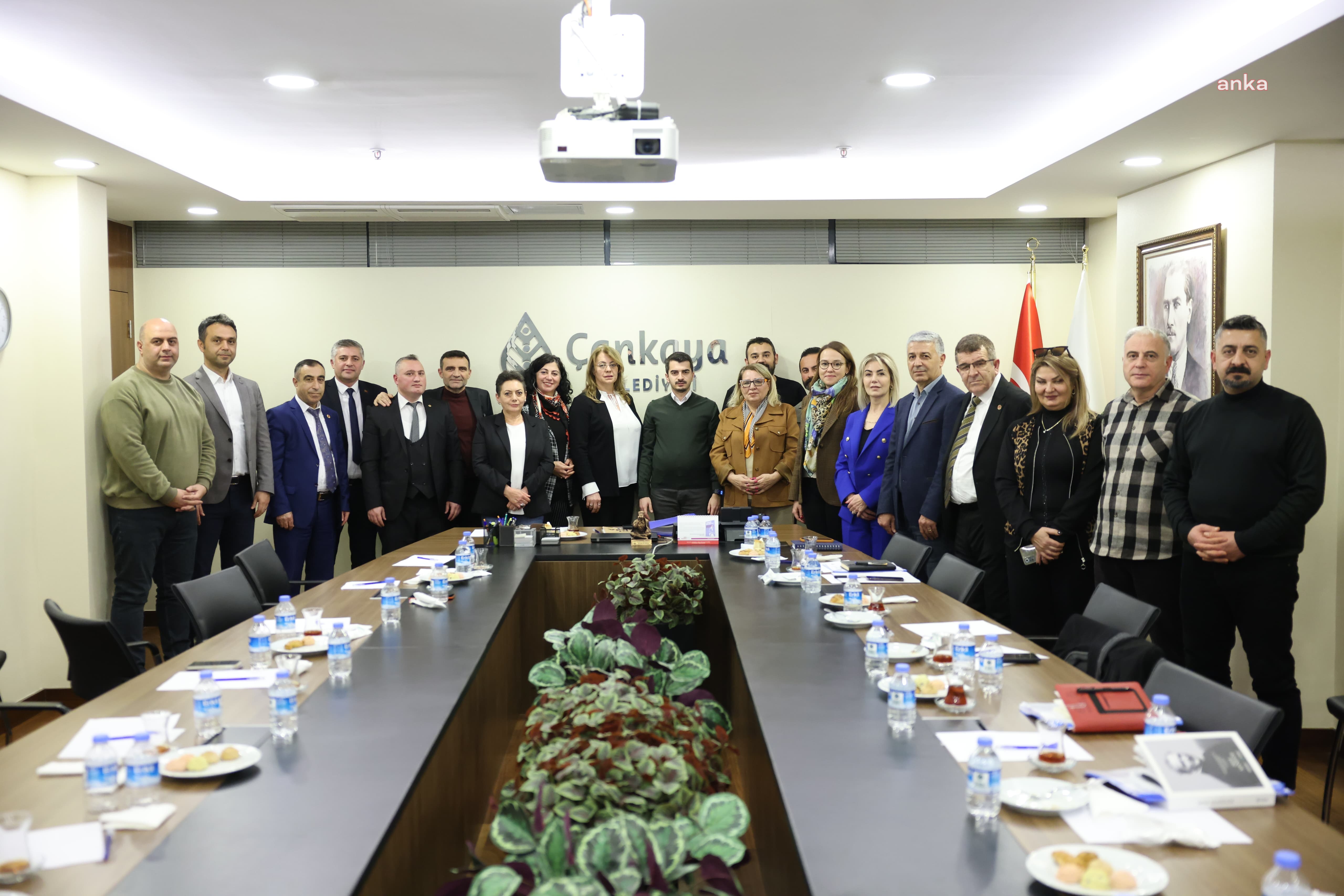 Çankaya Belediye Başkanı Güner, Gaziosmanpaşa ve Kızılay bölgesi muhtarlarıyla bir araya geldi