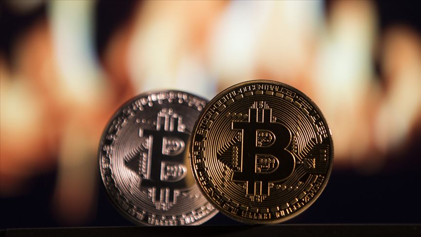 Piața criptomonedelor a căzut: Scădere bruscă la Bitcoin și Ethereum  