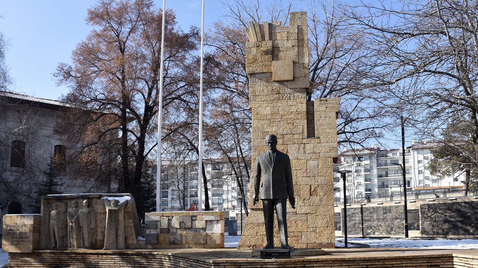 Sivas’ın 60 yıllık anıtı, "Sivas Kongresi ve Atatürk Anıtı"nın yenilenmesi için çalışma başlatıldı