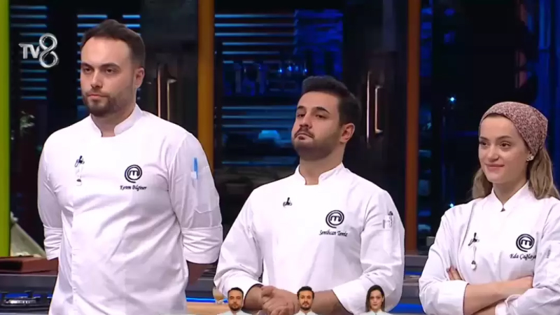10 Ocak Cuma akşamı yarı final heyecanı yaşanan MasterChef'te; Semih, Kerem ve Eda hazırladıkları balık menüsüyle tüm hünerlerini sergiledi.