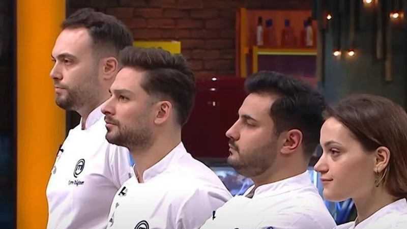 Bugünkü performansıyla ikinci finalist olmayı başaran Kerem, finalde Onur’la karşılaşacak.