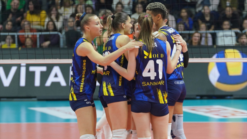 Fenerbahçe Medicana, deplasmanda set vermeden galip