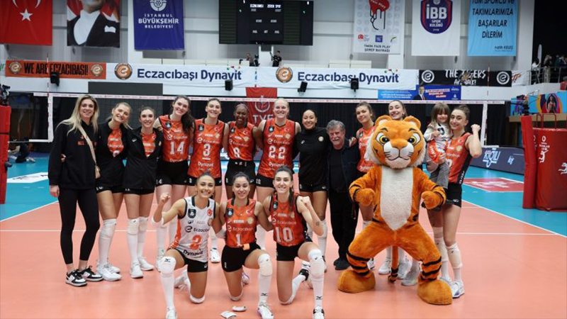 Eczacıbaşı Dynavit, Zeren Spor’u 3-1 mağlup etti