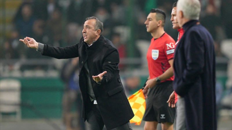Konyaspor, teknik direktör Recep Uçar’la vedalaştı