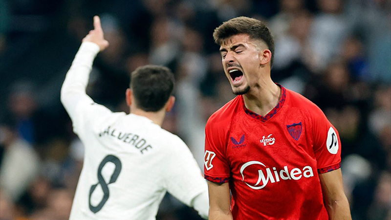 Sevilla'da forma giyen Salas, bahis oyunlarında sahtecilikten gözaltına alındı
