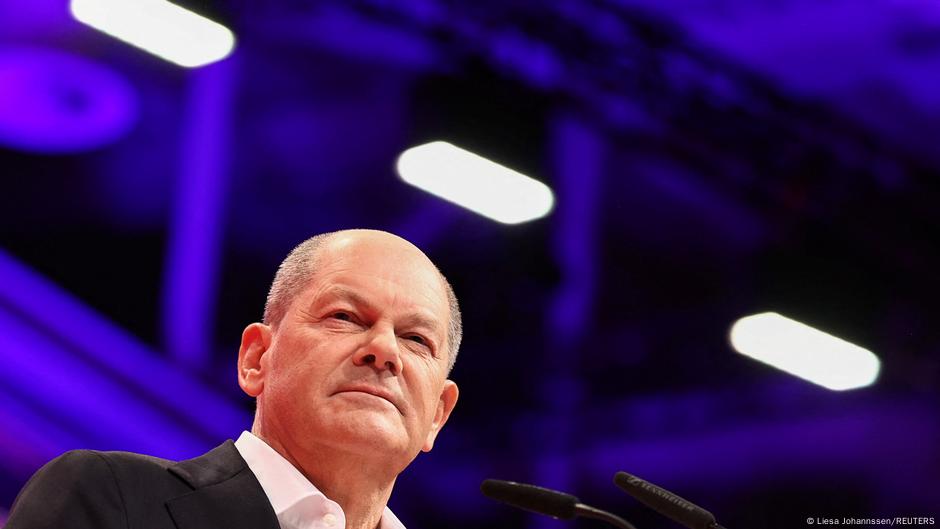 Scholz: Elon Musk'ın aşırı sağa desteği Avrupa için tehdit