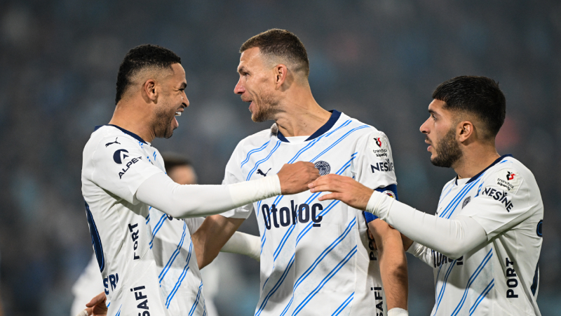 Midtjylland deplasmanı düğümü çözecek; Fenerbahçe üst tura nasıl çıkar?