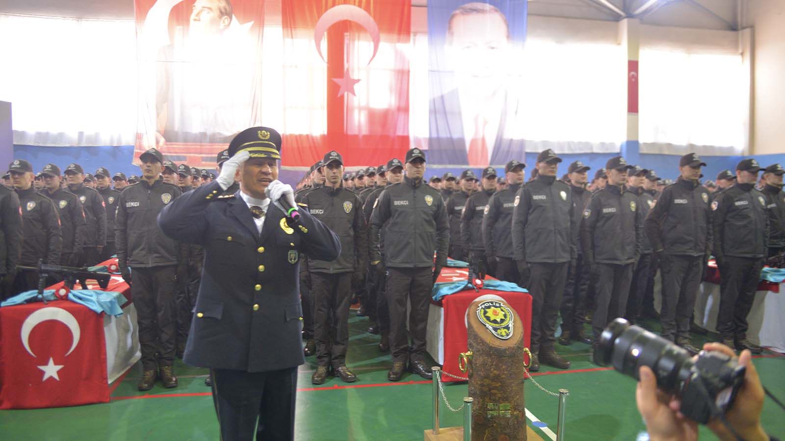 Eğitimlerini tamamlayan 388 çarşı ve mahalle bekçisi mezun oldu
