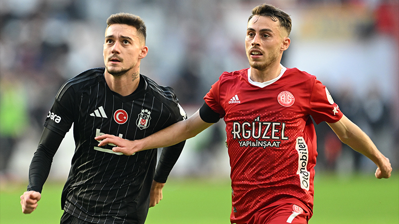 Beşiktaş'tan hakem tepkisi: Dikkat çimlere basmak sarı karttır!